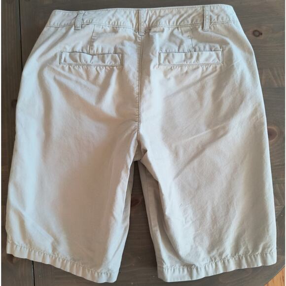 Torrid Bermuda Shorts Women's Size 12 Neutral Khaki 12 inch Cotton Flat front - Picture 5 of 10